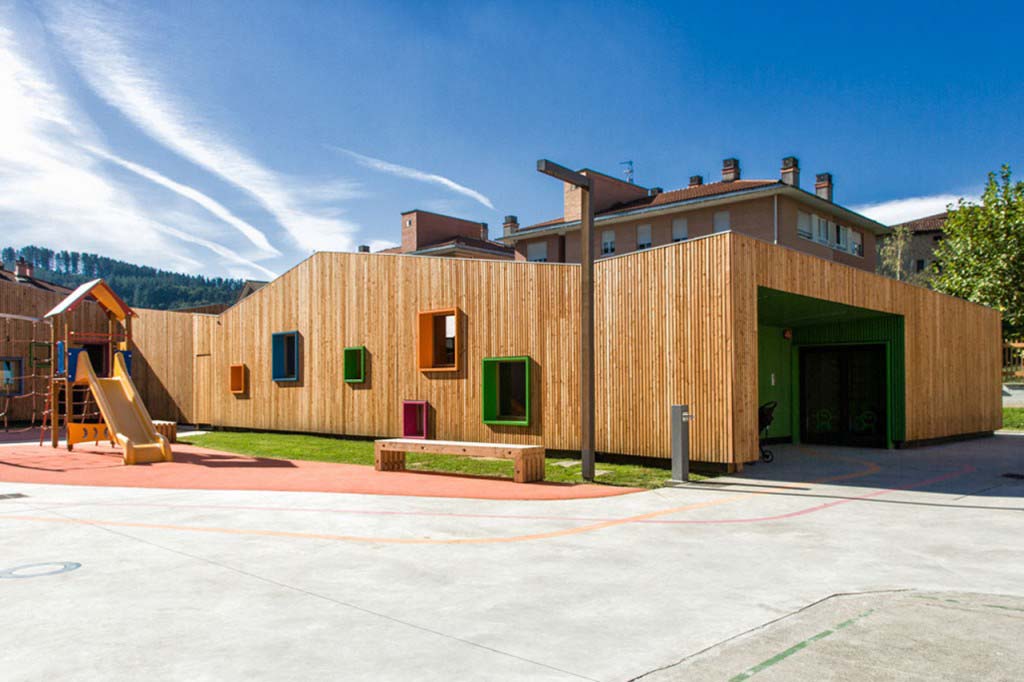 自然中的幼儿园建筑设计